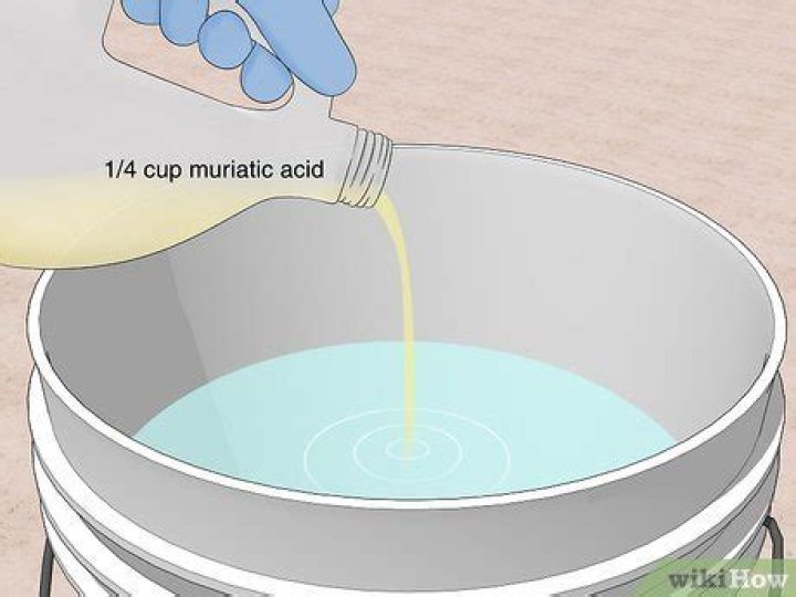 How do you dispose of muriatic acid and water?