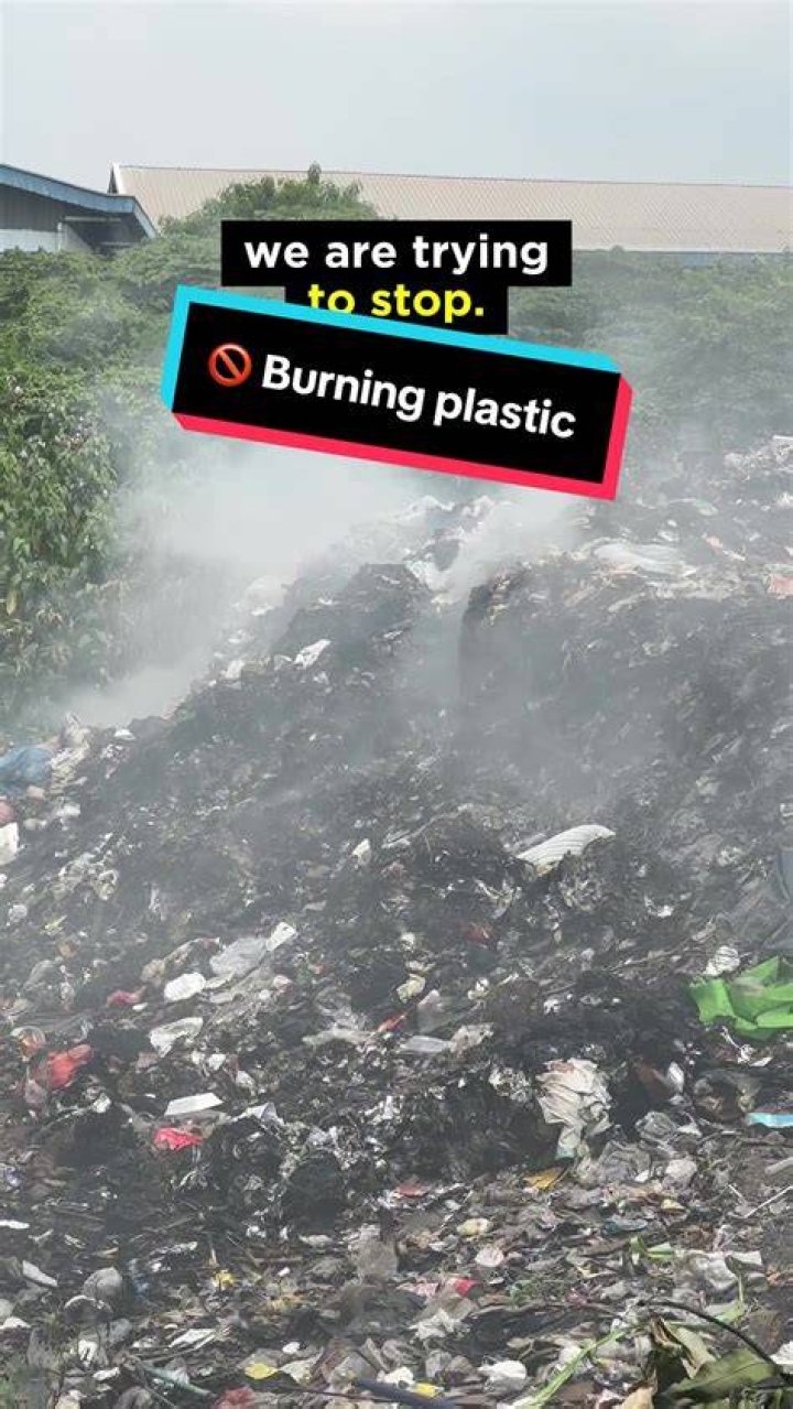 Is it better to burn or bury plastic?