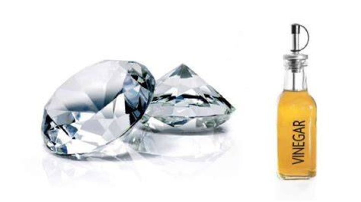 Will vinegar harm diamonds?